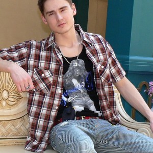 Как отстирать полинявшую вещь ? как отбелить линяющие вещи при стирке