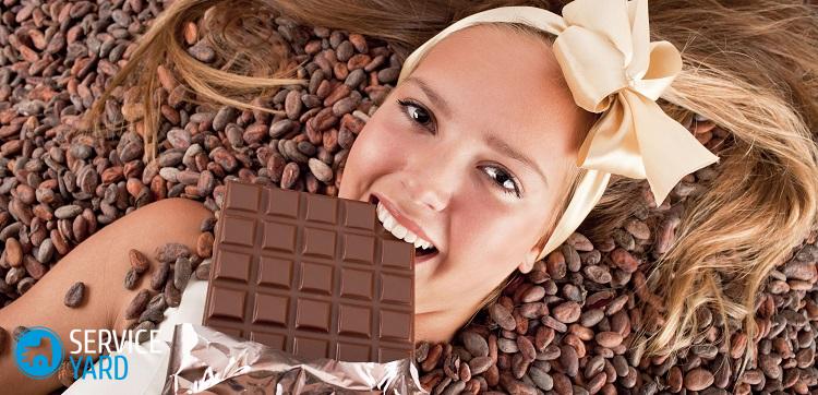 Как отстирать шоколад с белой одежды?