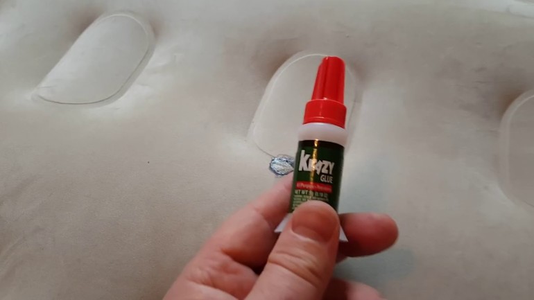 Как починить надувной матрас в домашних условиях