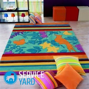 Как почистить ковер на снегу?