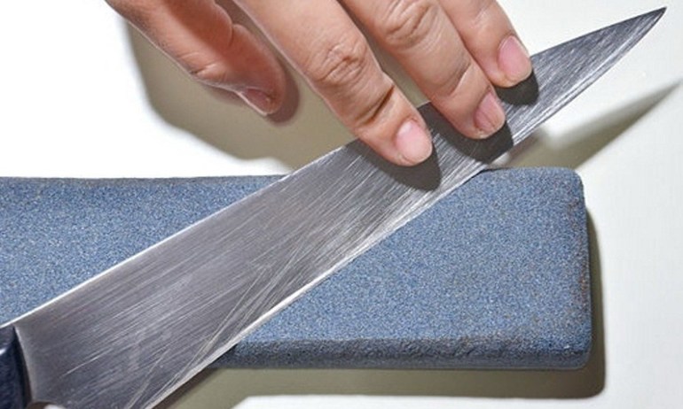 Как почистить селедку легко, быстро и без костей