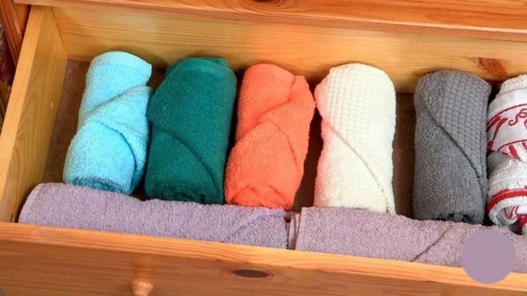 Как правильно и компактно сложить банное полотенце Как правильно и компактно сложить банное полотенце