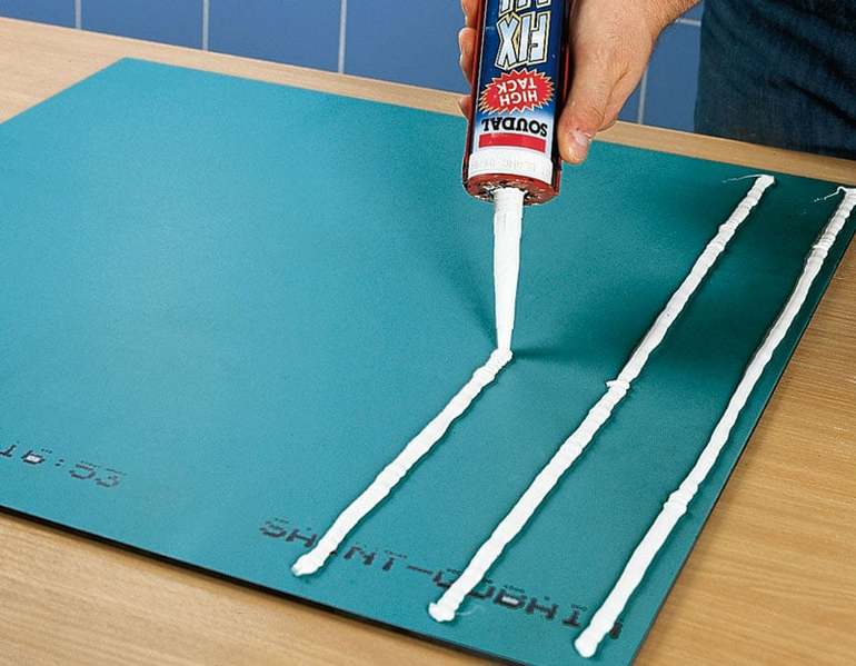 Как правильно повесить зеркало на стену своими руками Как правильно повесить зеркало на стену своими руками