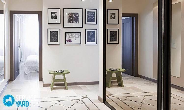 Как правильно повесить зеркало в прихожей?