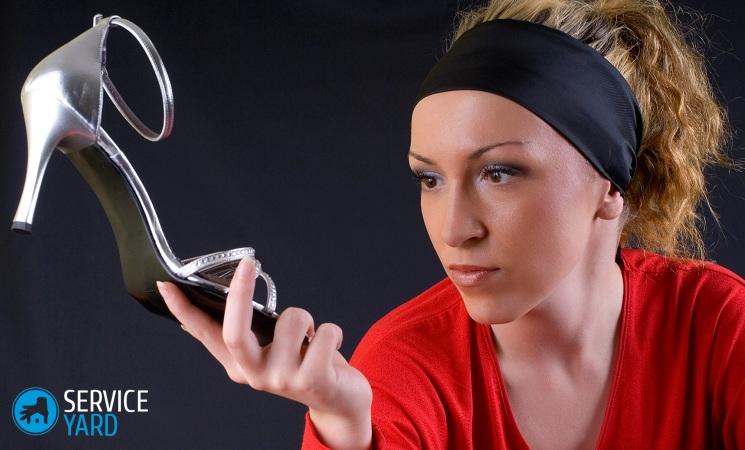 Как разносить обувь которая жмет в домашних условиях?