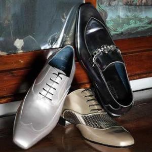 Как разносить пятку на жесткой обуви?