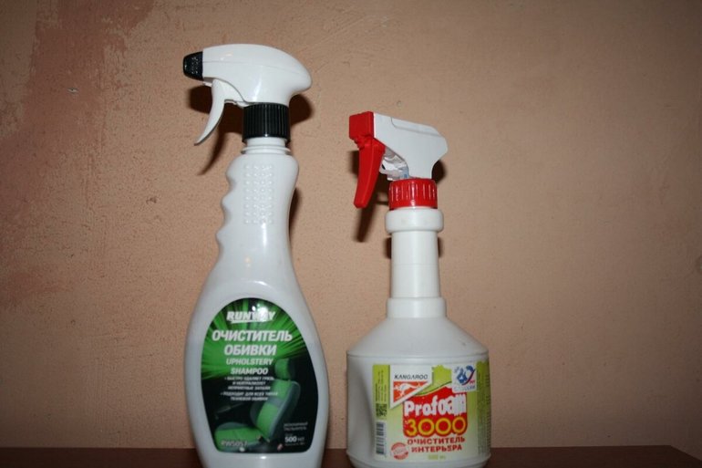 Как самостоятельно убрать пятна с дивана в домашних условиях Как самостоятельно убрать пятна с дивана в домашних условиях