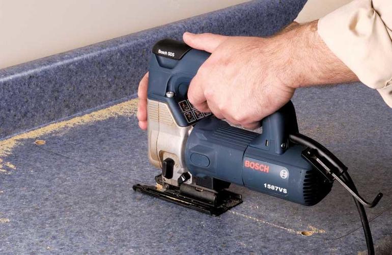 Как самостоятельно вырезать отверстие под мойку в столешнице Как самостоятельно вырезать отверстие под мойку в столешнице