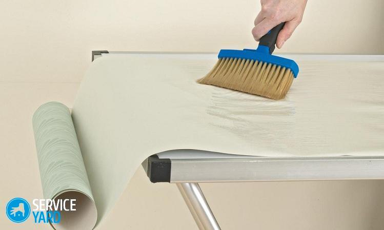 Как убрать клей с обоев после поклейки?