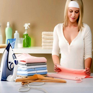 Как убрать подпалины от утюга с одежды?