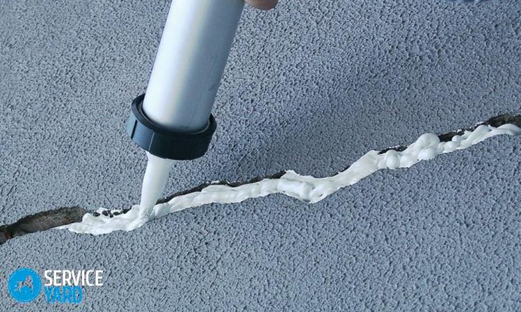 Как удалить монтажную пену с деревянной двери?