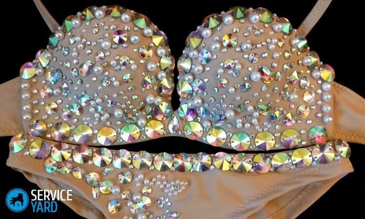 Как украсить купальник своими руками?