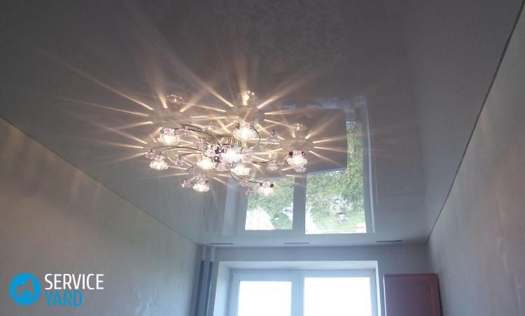 Как вешать люстру на натяжной потолок?