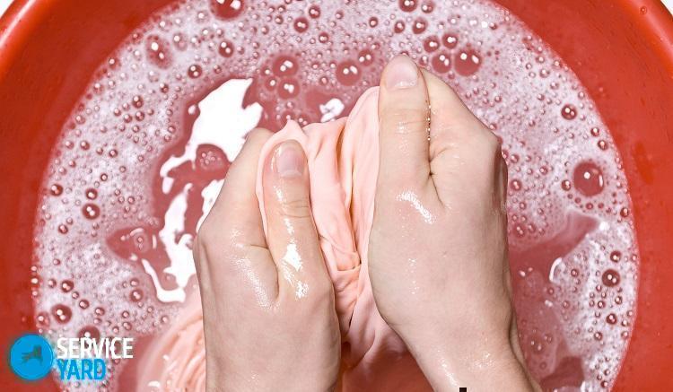 Как вывести пятно от жира?