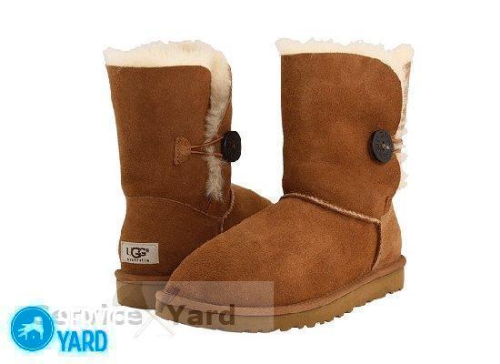 Как вывести пятно с замшевой обуви?