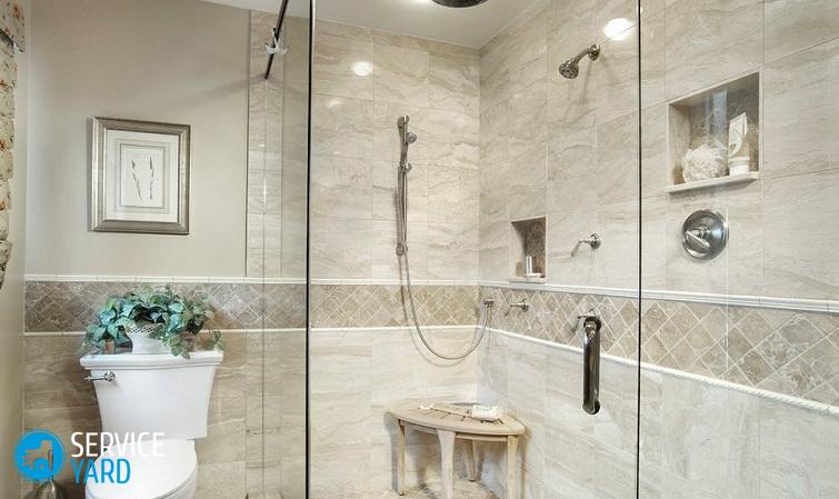 Какую плитку выбрать в маленькую ванную комнату?