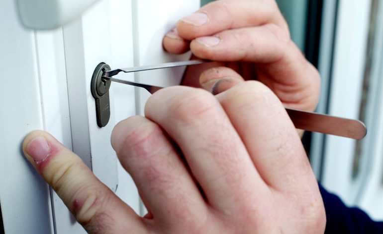 Ключ сломался в замке: чем это опасно и что делать