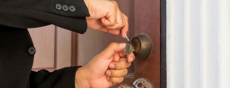 Ключ сломался в замке: чем это опасно и что делать