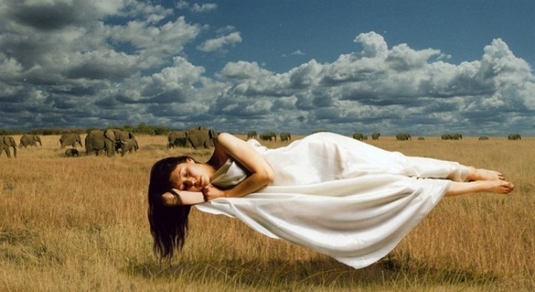 Коли сняться віщі сни — в які дні тижня і місяця? Як розшифрувати сон за місячним календарем — збудеться?