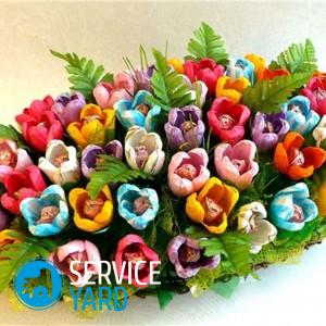 Корзина с цветами из конфет своими руками — мастер-класс