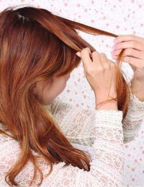 Коса на бік: як заплести косу самої себе (фото) Коса на бік: як заплести косу самої себе (фото)