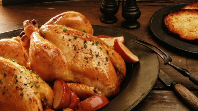 Курка в духовці: рецепти приготування з аджикою, картоплею, гарбузом, сиром і вершками. Як приготувати курку по-французьки і курку гриль в духовці?