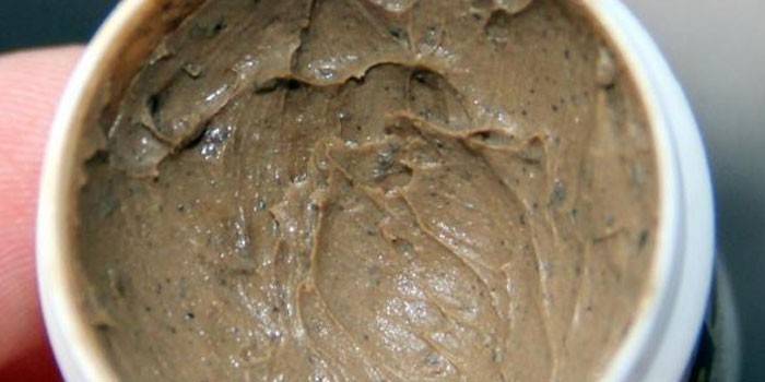 Лікування лишаїв, демодекозу та прищів маззю Мазь Ям Бк