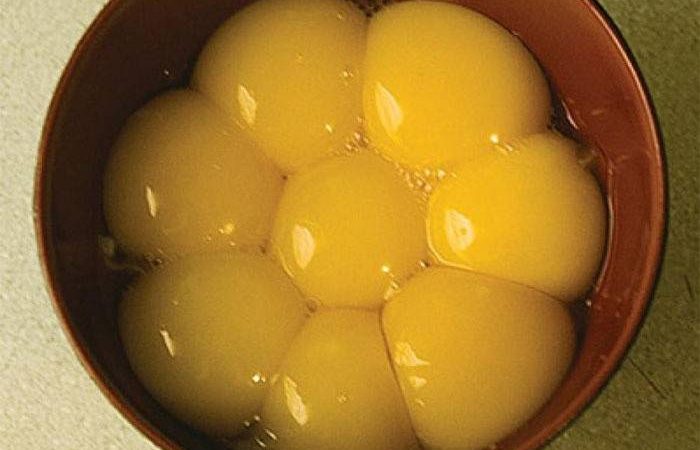 Маски для волосся з яйцем, медом і олією