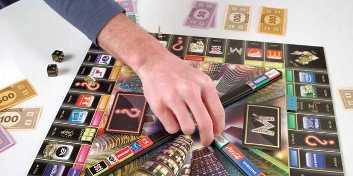 Монополія з банківськими картами: правила гри