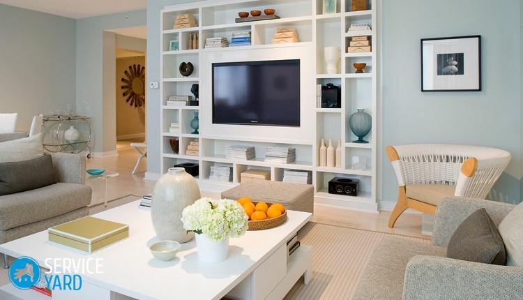 На какой высоте вешать телевизор на стену?