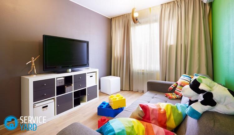 На какой высоте вешать телевизор на стену?