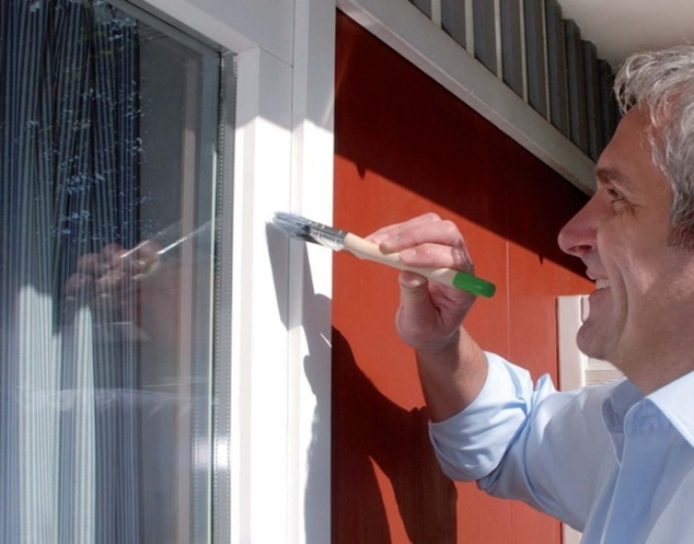 Не закрывается пластиковое окно: что делать