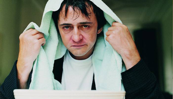 Інгаляції при нежиті — чи можна робити в домашніх умовах. Рецепти розчинів для інгаляцій при нежиті