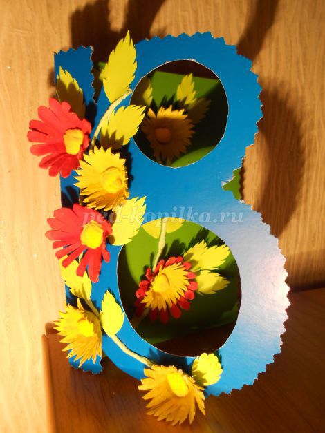 Об’ємна листівка до свята 8 Березня своїми руками для дітей 5-7 дет Об’ємна листівка до свята 8 Березня своїми руками для дітей 5-7 дет