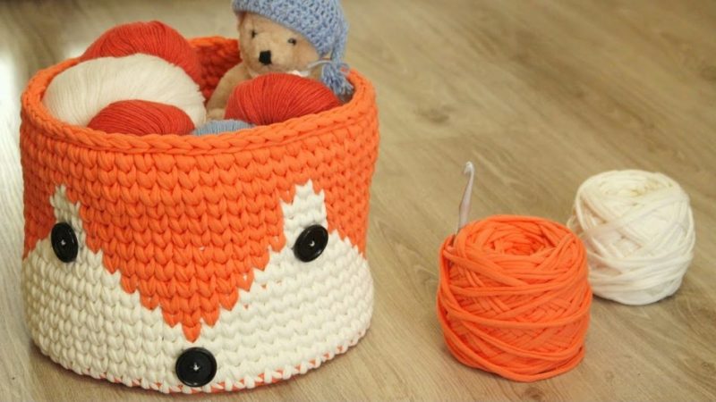 Одяг для ляльок гачком: як зв'язати плаття, комбінезон, трусики?