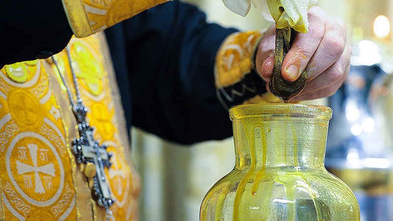 Освячене Масло, яке буває? Що таке церковне масло? Як готують і для чого потрібно запашне масло?