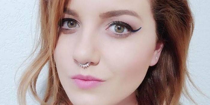 Пірсинг носа — як вибрати сережку або кільце, як і де проколоти крило або септум