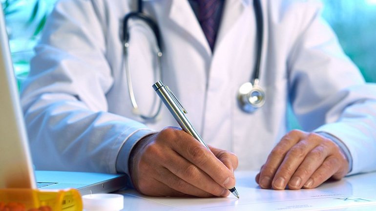 Паук-крестовик: где обитает и опасен ли для человека