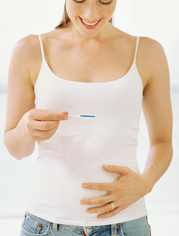 Перші ознаки вагітності, чого і коли очікувати