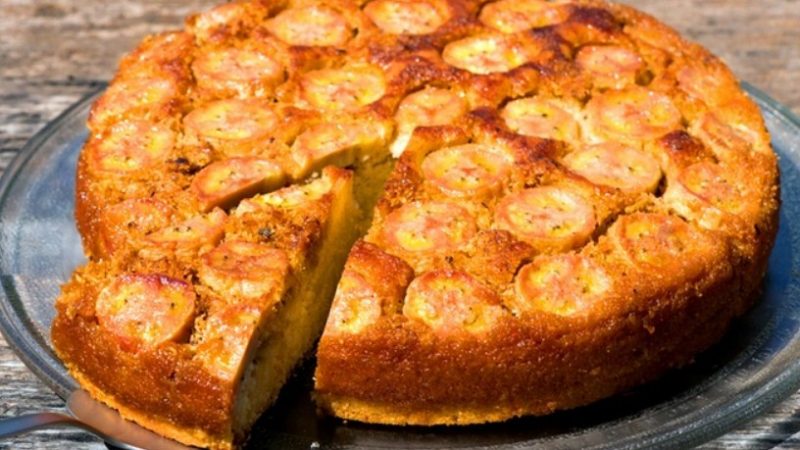 Пиріг в мультиварці: солодкі рецепти з бананами, сухофруктами, ягодами, цитрусовими, яблуками, грушами, вишнями, манго