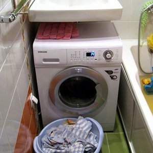 По каким причинам стиральная машина не может набирать воду?