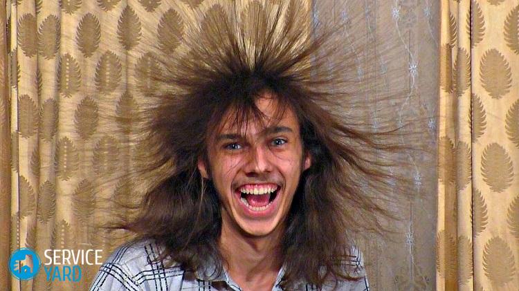 Почему бьет током от всего?