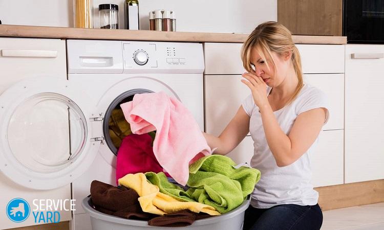 Почему после стирки в стиральной машинке воняет белье?