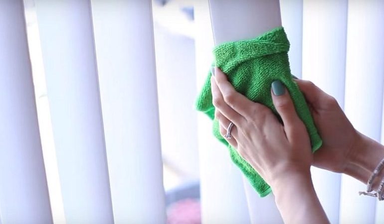 Правила мытья вертикальных жалюзи в домашних условиях