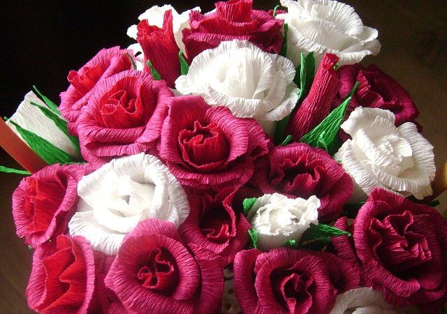 Прекрасні троянди з паперу своїми руками