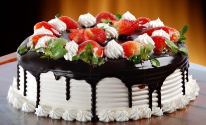 Прикрашаємо торт своїми руками в домашніх умовах