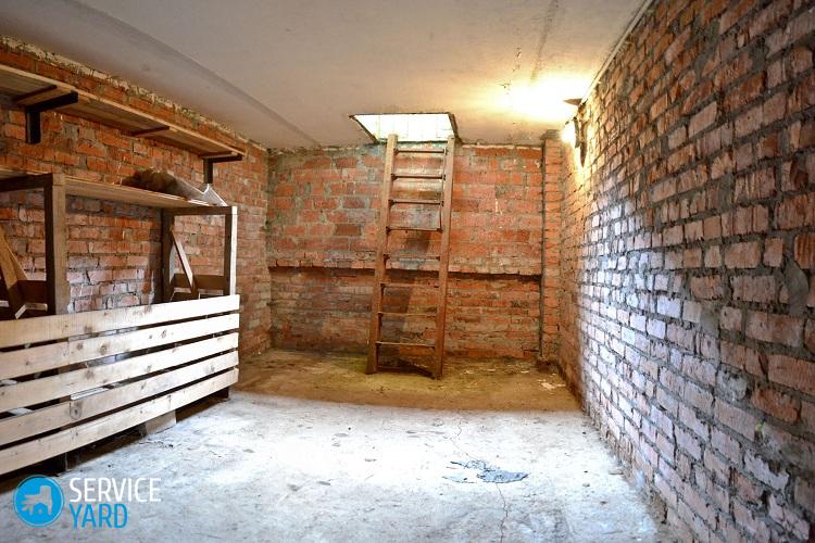 Промерзает стена в кирпичном доме — что делать?