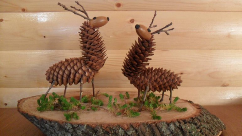 Простая поделка из шишек в школу Простая поделка из шишек в школу