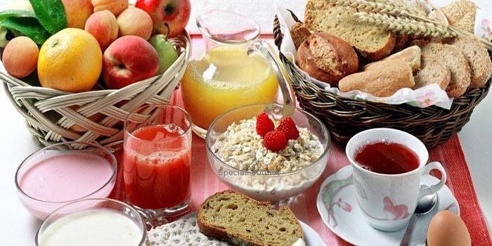 Що можна їсти при подагрі — збалансоване харчування, корисні і небажані продукти