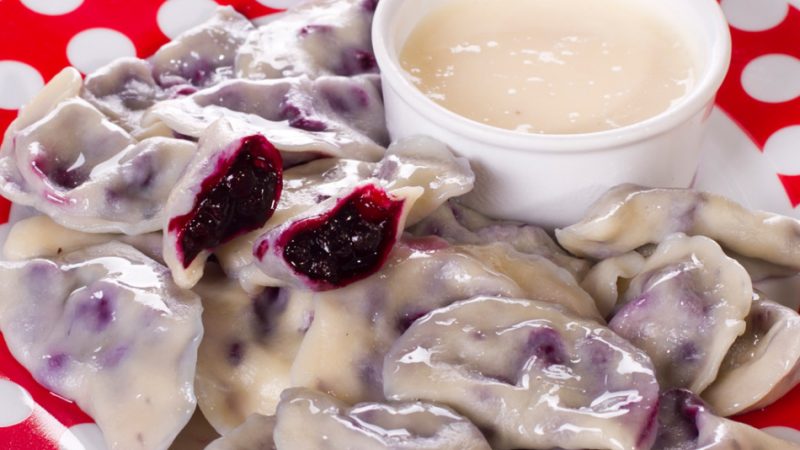 Що найсмачніше приготувати з чорниці? Рецепти пирогів, пиріжків, кексів, мафінів, вареників і торта з чорницею